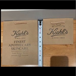 New Kiehl’s set of 2 brown paper shopping bags